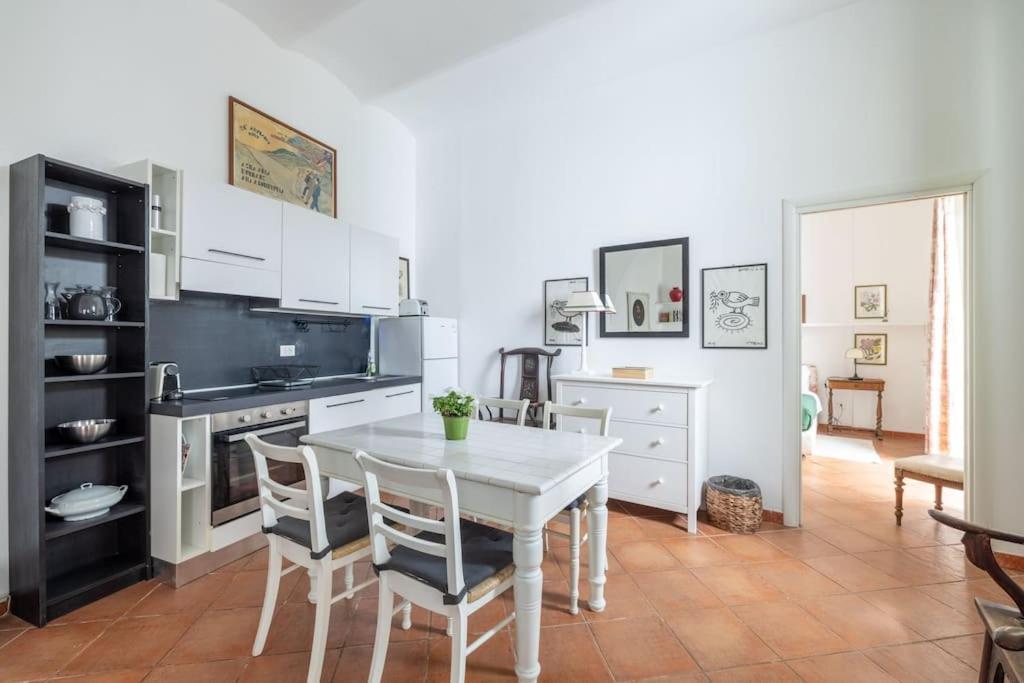 Colosseum Charming Apartment روما المظهر الخارجي الصورة