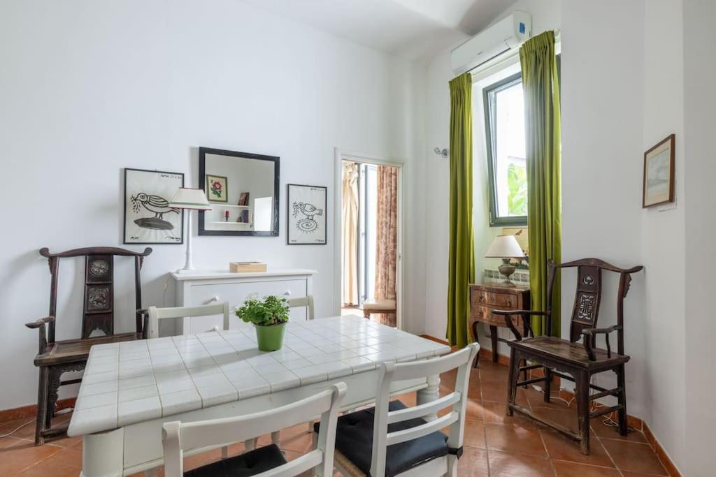 Colosseum Charming Apartment روما المظهر الخارجي الصورة